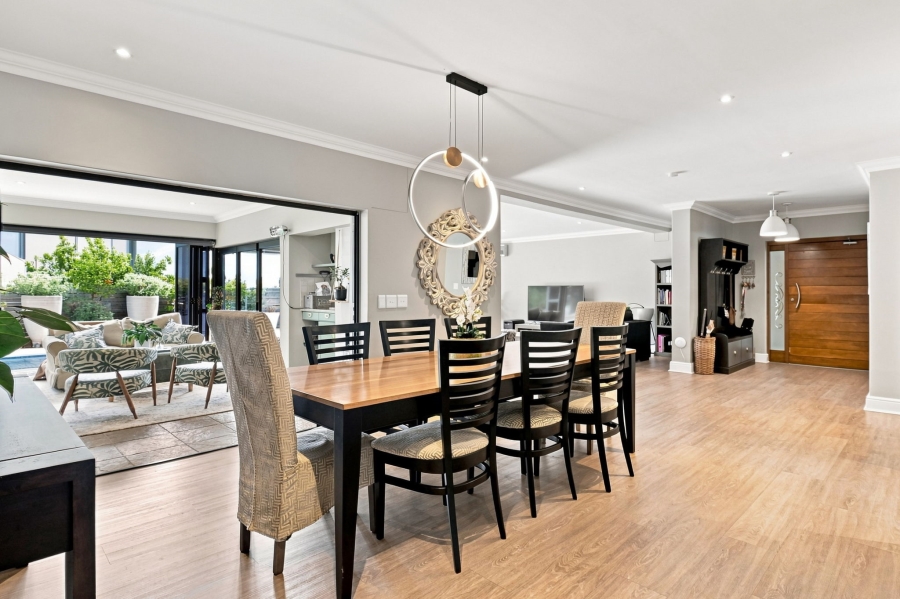 5 Bedroom Property for Sale in Stonehurst Mountain Estate Western Cape